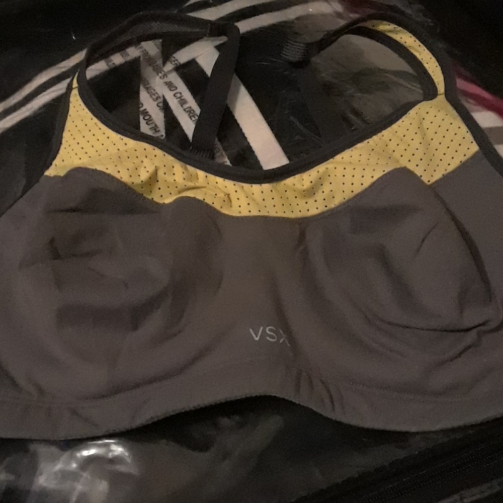 Vs sports bra